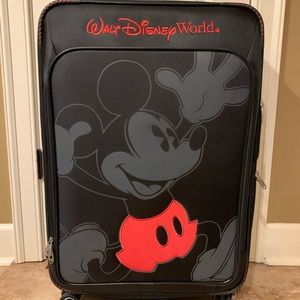 Mickey Mouse Timeless Rolling Luggage